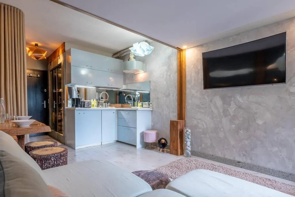 Lognan- New Studio In The City Center - By Cozee Rentals Chamonix